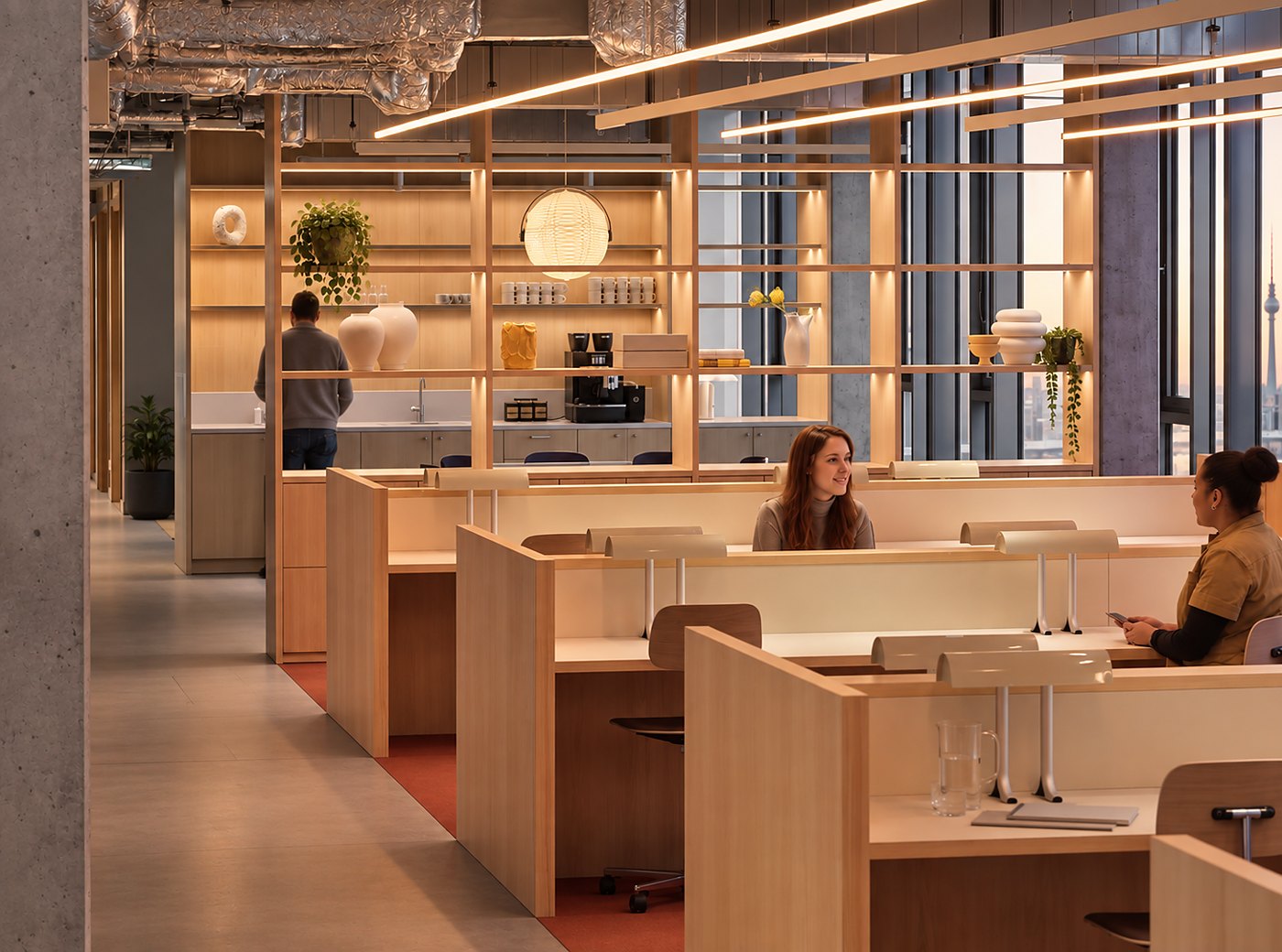 Arbeitsplätze im Verlag mit Blick auf Berlin